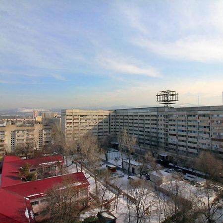 Интересная Двушка В Молодежке Almatî Exterior foto